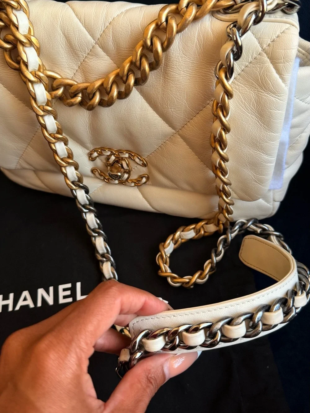 CHANEL classic white